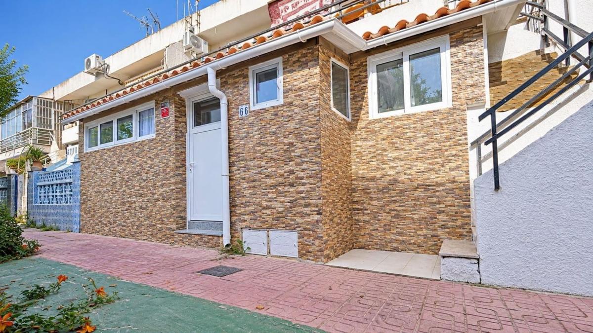Venta de chalet independiente en Casa o chalet en Nueva Torrevieja, Torrevieja, Torrevieja
photo 3