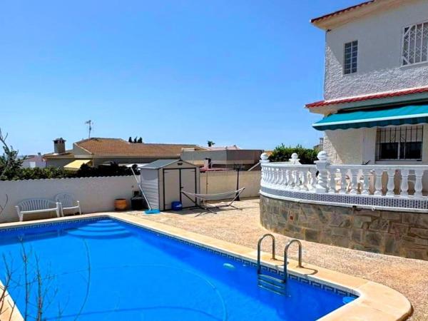 Chalet pareado en Calle Schumann, 19, La Siesta - El Salado - Torreta, Torrevieja photo 1