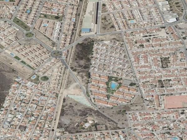 Casa o chalet independiente en ウルバニサシオン・トレアルメンドロス, La Siesta - El Salado - Torreta, Torrevieja photo 3