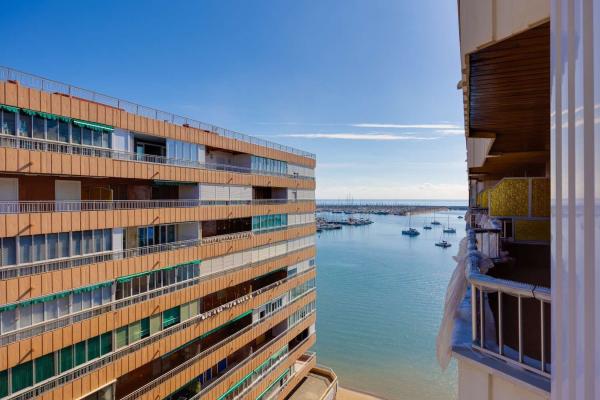 Sale of flat in Piso en Avenida Doctor Gregorio Marañón, El Acequión, Torrevieja, Torrevieja
thumbnail 3