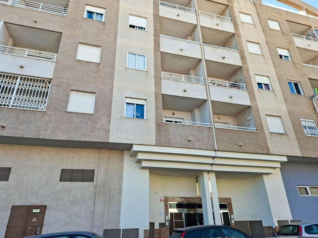 Venta de piso en Piso en Puerto Deportivo, Torrevieja, Torrevieja
photo 3
