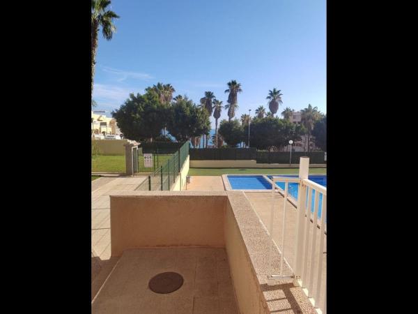 Venta de piso en Piso en Los Europeos, Torrevieja, Torrevieja
photo 1