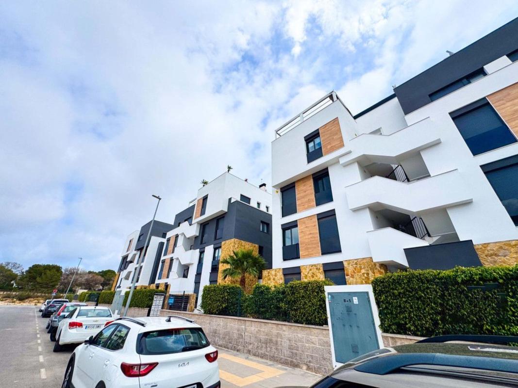 Venta de piso en Piso en Los Balcones - Los Altos del Edén, Torrevieja, Torrevieja
photo 2