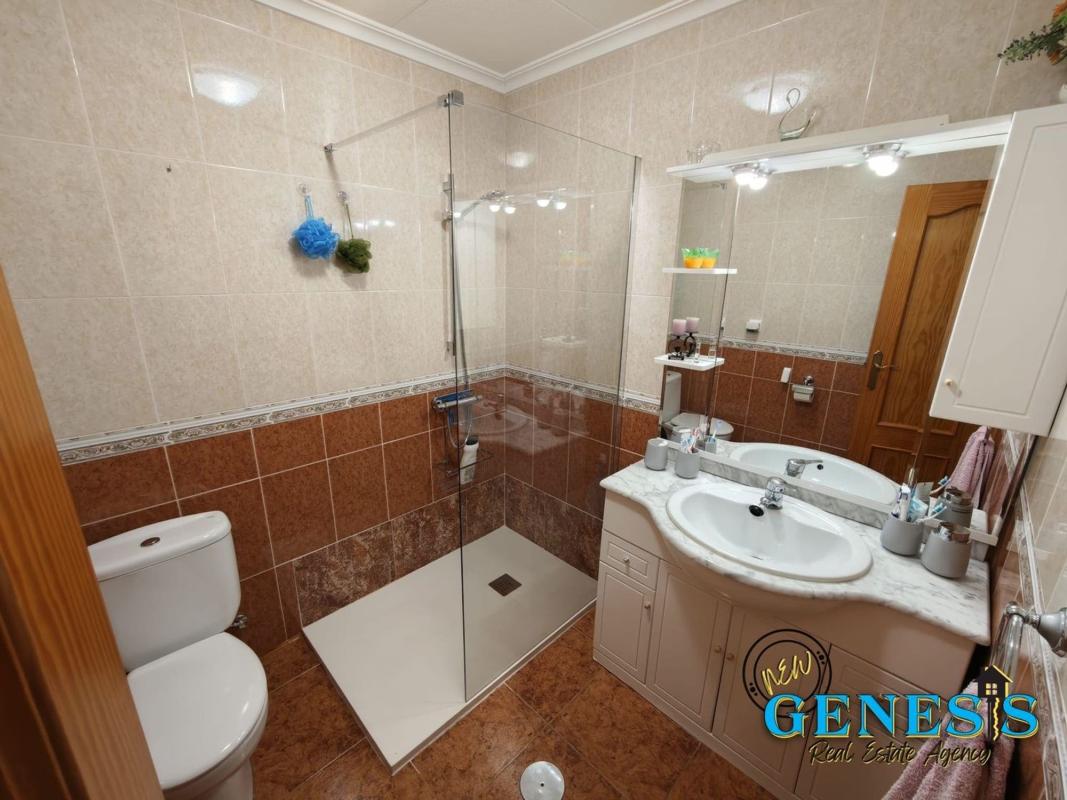 Propiedades en venta y alquiler en España photo 5