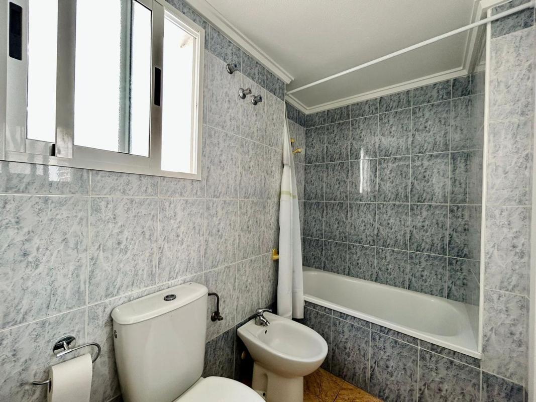 Venta de piso en Piso en El Molino, Torrevieja, Torrevieja
photo 5