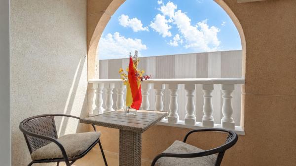Sprzedaż mieszkania w Piso en Calle San Pascual, 235, Antonio Machado, Torrevieja, Torrevieja
thumbnail 2