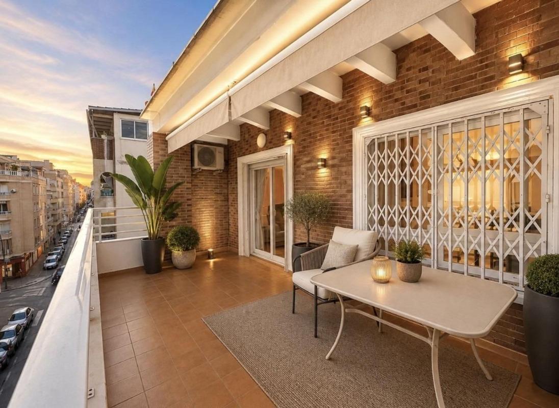 Продажа пентхауса на Ático en Calle Zoa, Las Piscinas Naturales, Torrevieja, Торревьеха photo 2
