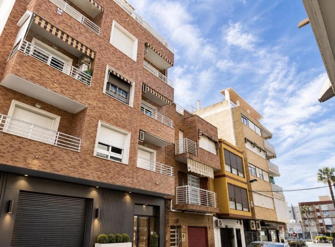 Продажа пентхауса на Ático en Calle Zoa, Las Piscinas Naturales, Torrevieja, Торревьеха photo 3