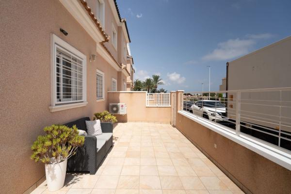 Venta de piso en Los Balcones - Los Altos del Edén, Torrevieja
thumbnail 2
