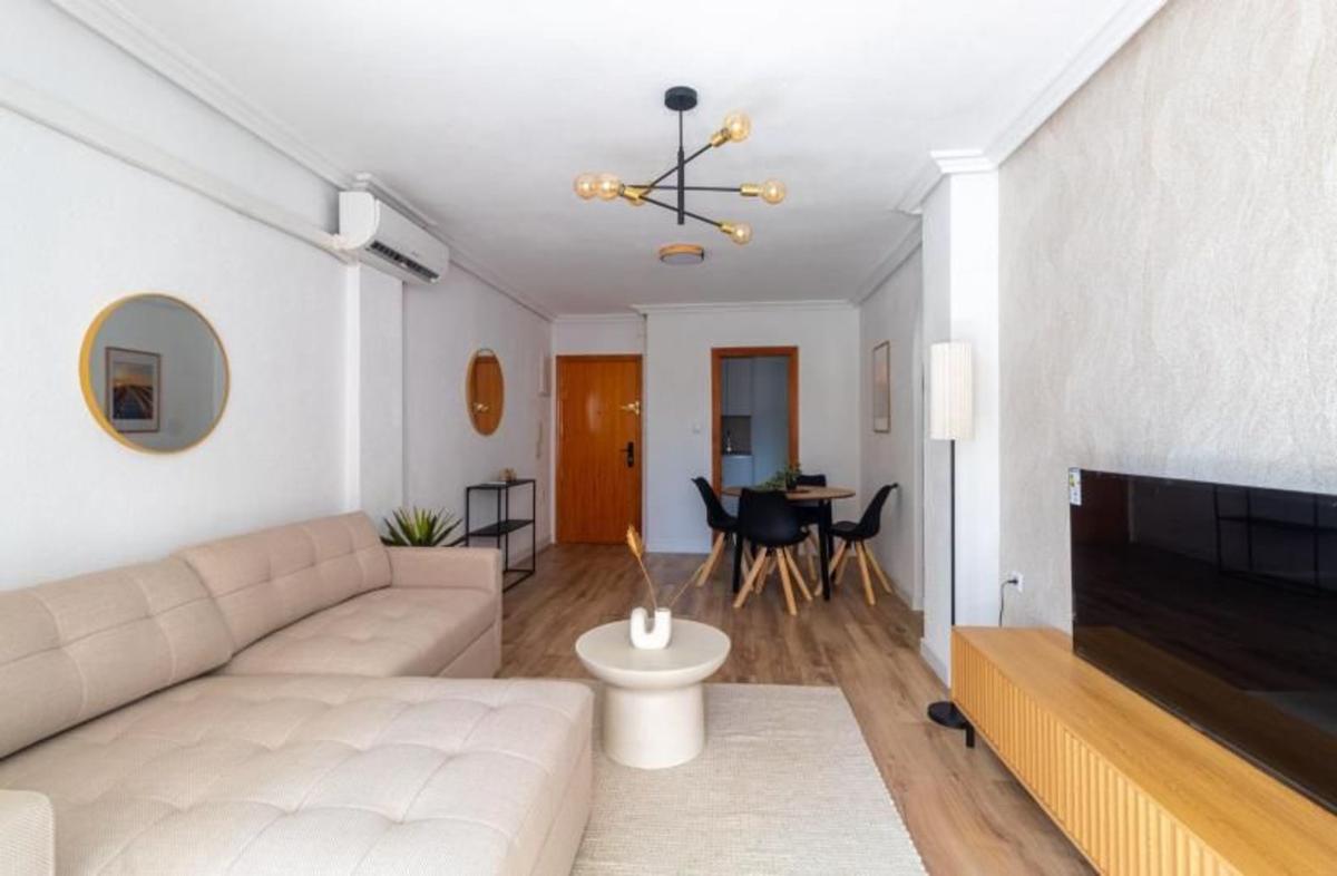 Venta de piso en Piso en Gaspar Perrelló, Torrevieja, Torrevieja
 photo 4