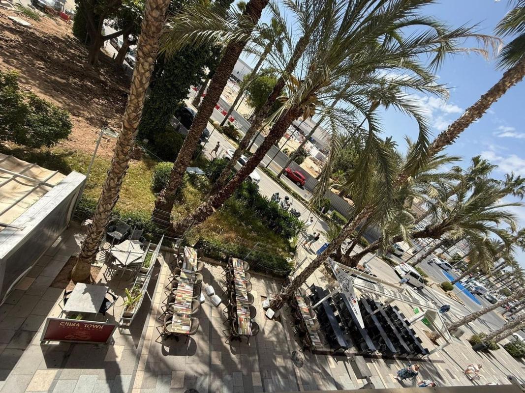 Sprzedaż mieszkania w Piso en Plaza de Capdepont, Centro - Muelle Pesquero, Torrevieja, Torrevieja
photo 2