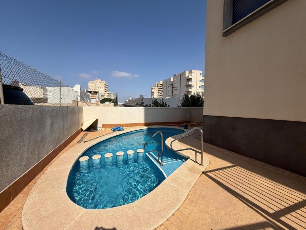 Venta de piso en Piso en Calle Marcelina, Nueva Torrevieja, Torrevieja, Torrevieja
photo 4