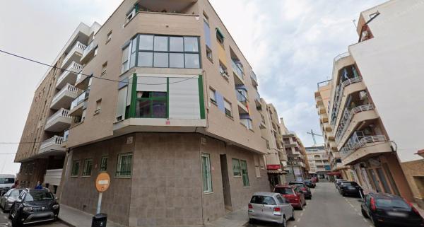 Venta de piso en Piso en Calle Dinamarca, Playa de los Locos, Torrevieja, Torrevieja
thumbnail 2