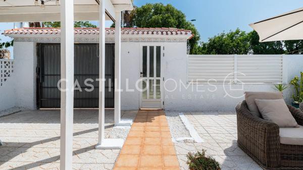 Chalet independiente en venta en Casa o chalet en Zona los Frutales, Torrevieja, Torrevieja
thumbnail 3