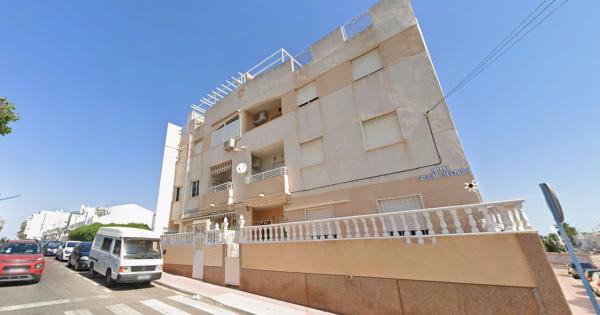 Venta de piso en Piso en Calle Parodi Hermanos, Nueva Torrevieja, Torrevieja, Torrevieja
 photo 3