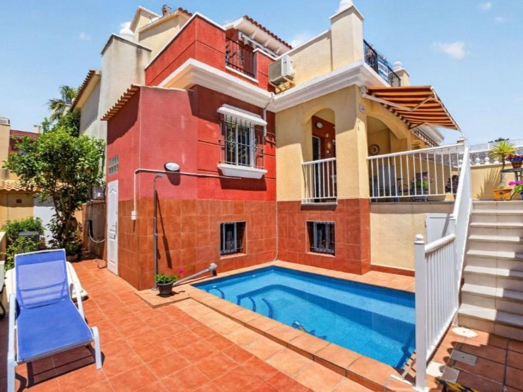 Sprzedaż niezależnego domku jednorodzinnego w Casa o chalet independiente en Aguas Nuevas, Torrevieja, Torrevieja photo 2
