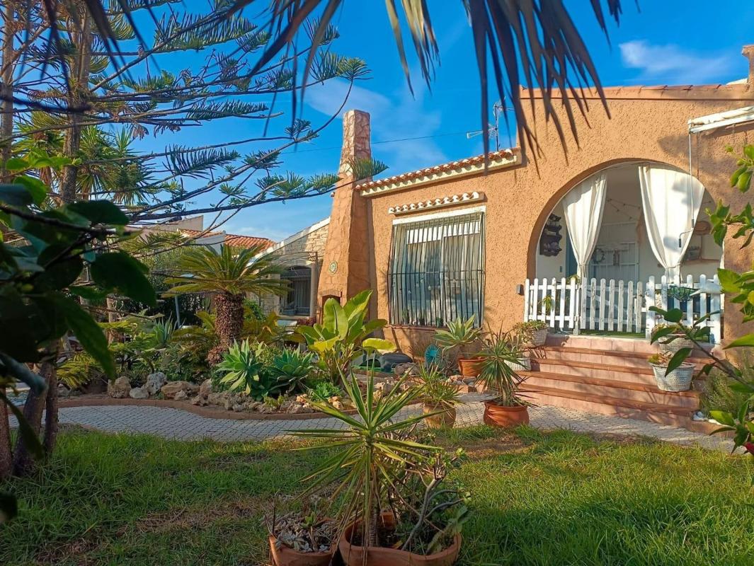 Sprzedaż niezależnego domku jednorodzinnego w  Casa o chalet independiente en Aguas Nuevas, Torrevieja, Torrevieja photo 2