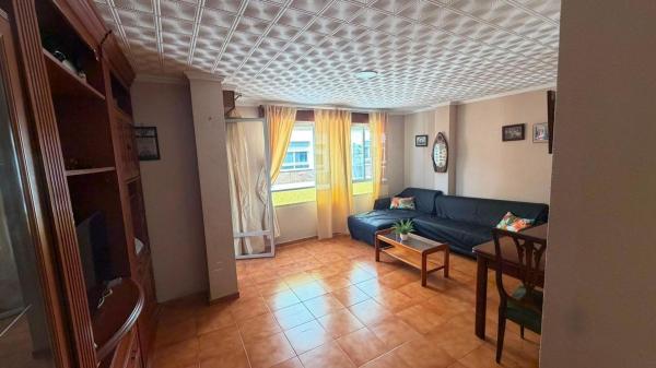 Venta de piso en Piso en Centro - Muelle Pesquero, Torrevieja, Torrevieja
photo 1