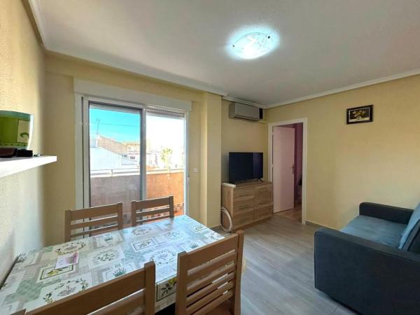 Sale of flat in Piso en Calle los Gases, Avenida Habaneras - Curva de Palangre, Torrevieja, Torrevieja
 photo 1