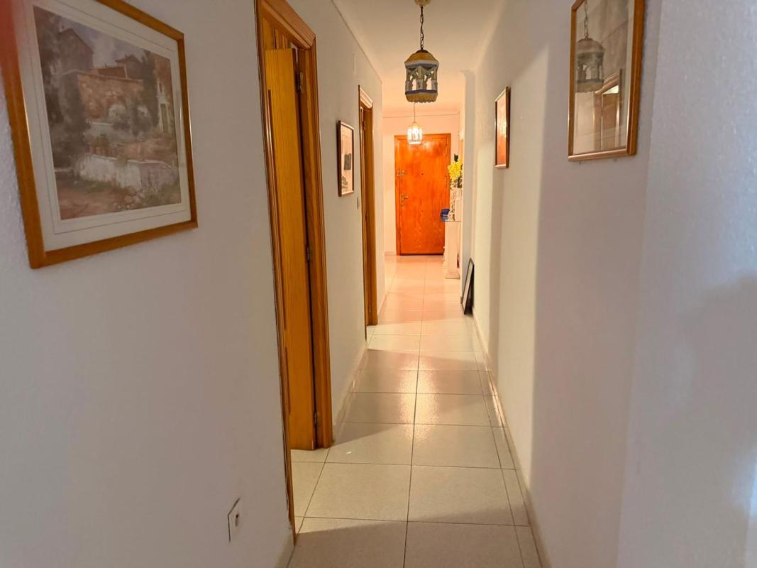 Sale of apartment in Piso en Calle Ramón y Cajal, Las Piscinas Naturales, Torrevieja, Torrevieja
 photo 2