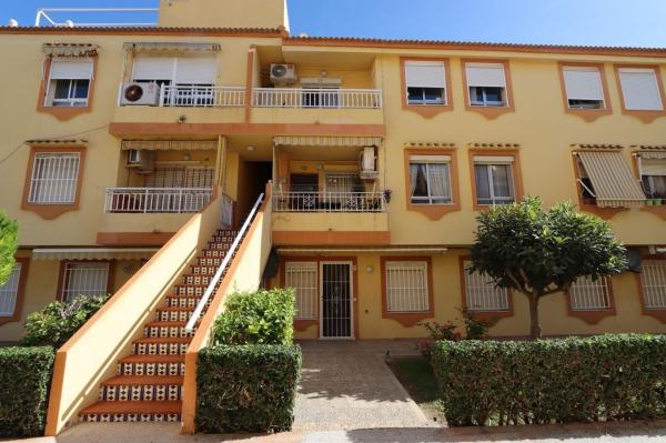 Venta de piso en Piso en Avenida Don Juan de Austria, La Veleta, Torrevieja, Torrevieja
 photo 4