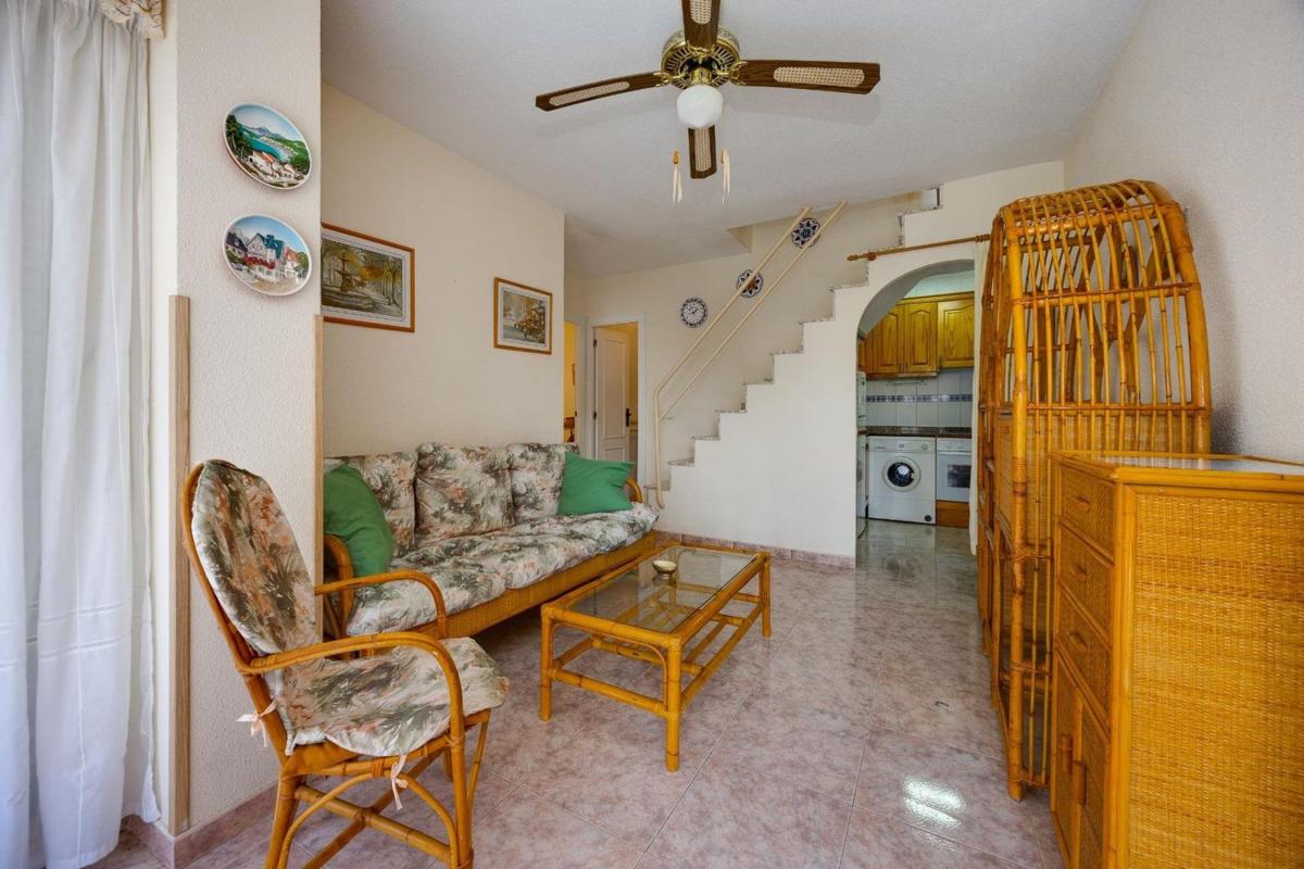 Sprzedaż niezależnego domku jednorodzinnego w Casa o chalet independiente en Avenida Torreblanca, 27, Torreblanca, Torrevieja, Torrevieja photo 5