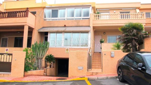 Chalet adosado en venta en  Chalet adosado en Cabo Cervera, Torrevieja , Torrevieja photo 1