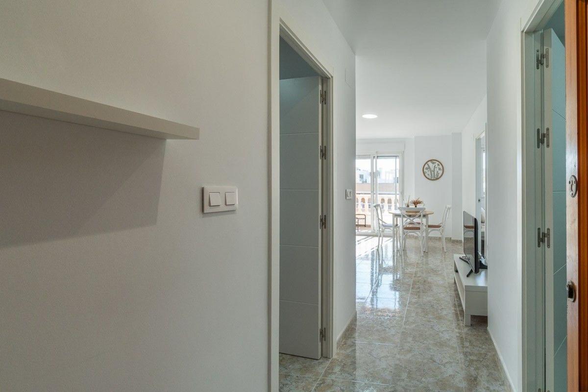 Venta de piso en Piso en Gaspar Perrelló, Torrevieja, Torrevieja
photo 5