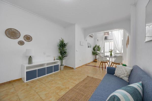 Продажа квартиры на Piso en Calle Galeón, 23, Avenida Habaneras - Curva de Palangre, Torrevieja, Торревьеха
thumbnail 3