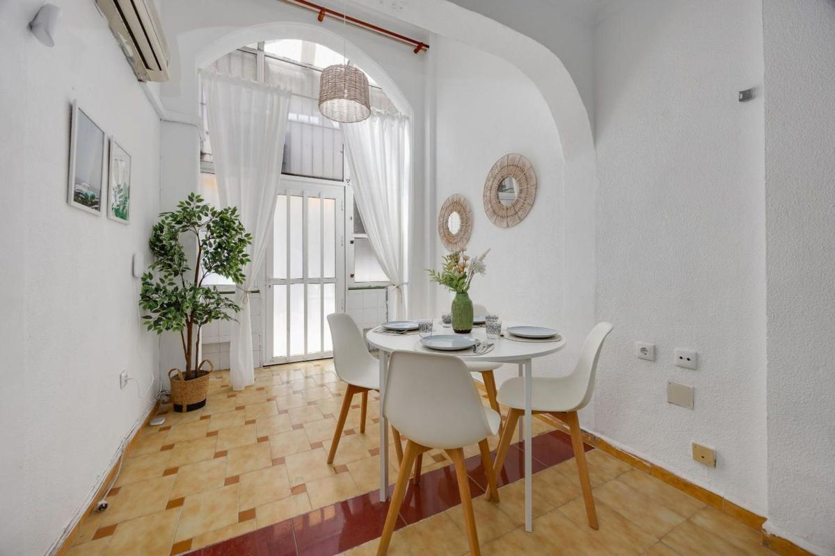 Venta de piso en Piso en Calle Galeón, 23, Avenida Habaneras - Curva de Palangre, Torrevieja, Torrevieja
 photo 4