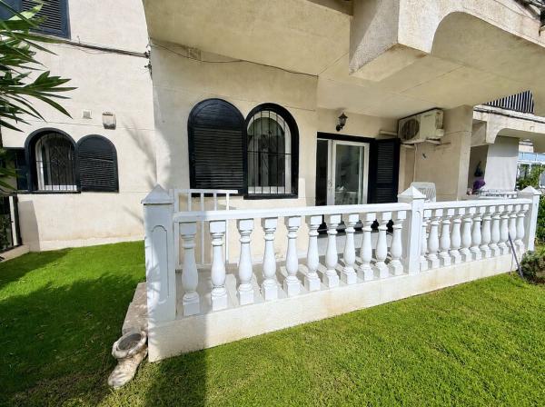 Venta de piso en Piso en Cabo Cervera, Torrevieja, Torrevieja
 photo 1