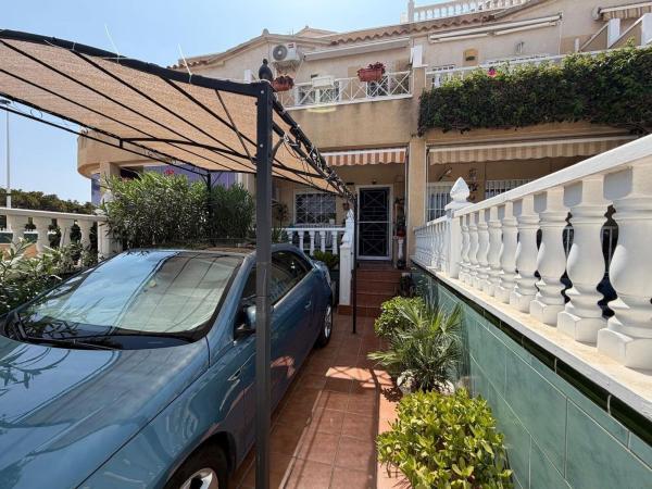 Dom szeregowy na sprzedaż w Chalet adosado en Calle Orión, La Siesta - El Salado - Torreta, Torrevieja , Torrevieja thumbnail 3