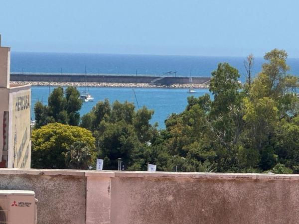 Venta de piso en Piso en Calle San Luis, 10, Parque de las Naciones, Torrevieja, Torrevieja
photo 1