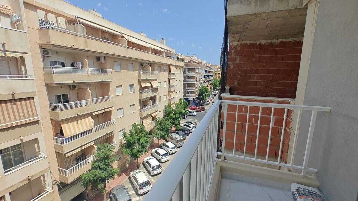 Sale of apartment in Piso en Calle San Luis, 10, Parque de las Naciones, Torrevieja, Torrevieja
photo 4