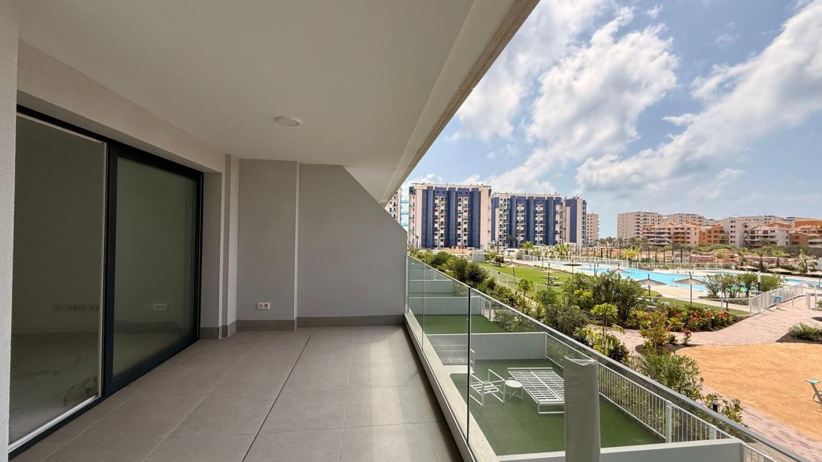 Sale of apartment in Piso en Punta Prima, Torrevieja, Torrevieja
photo 2