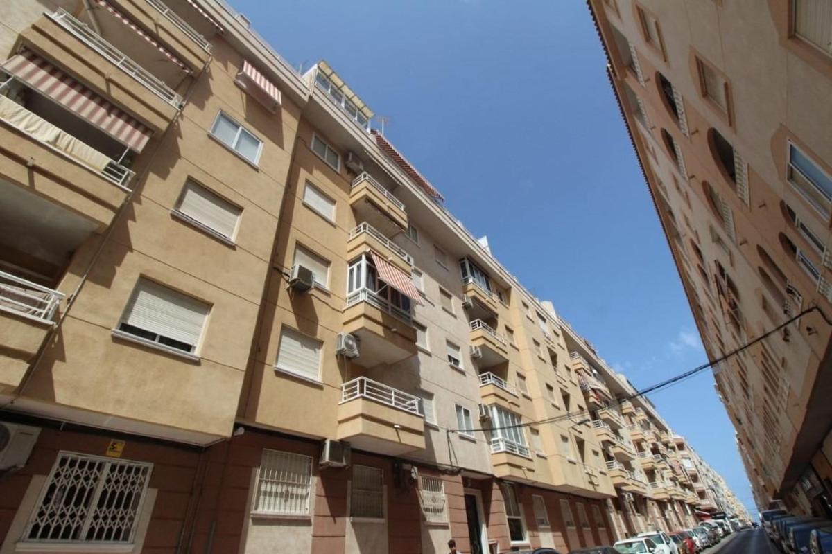 Venta de piso en Piso en Calle la Loma, Antonio Machado, Torrevieja, Torrevieja
photo 2