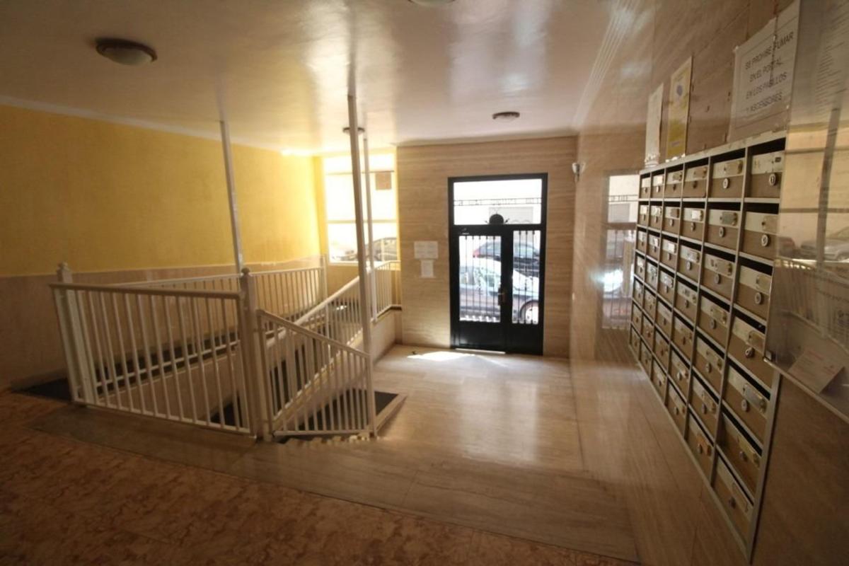 Venta de piso en Piso en Calle la Loma, Antonio Machado, Torrevieja, Torrevieja
photo 4
