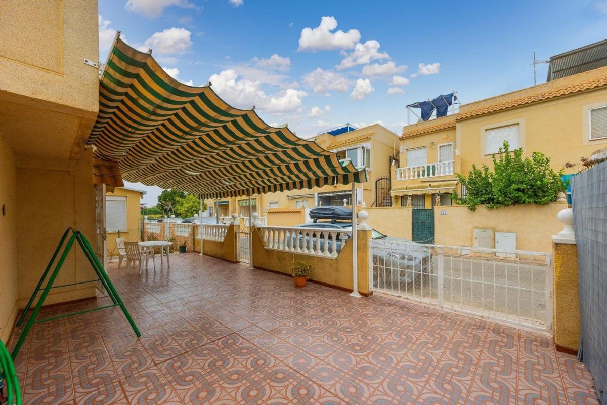 Venta de chalet adosado en Chalet adosado en La Siesta - El Salado - Torreta, Torrevieja , Torrevieja photo 5
