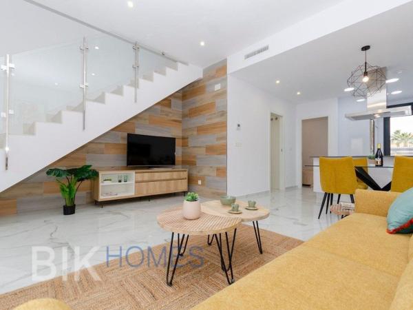 Chalet independiente en venta en Casa o chalet independiente en Calle del Lago, La Siesta - El Salado - Torreta, Torrevieja, Torrevieja
 photo 4
