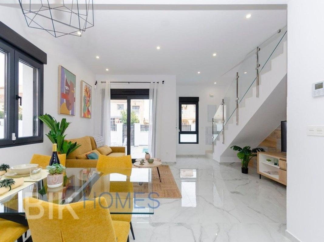 Продажа отдельного шале в  Casa o chalet independiente en Calle del Lago, La Siesta - El Salado - Torreta, Torrevieja, Торревьеха photo 5