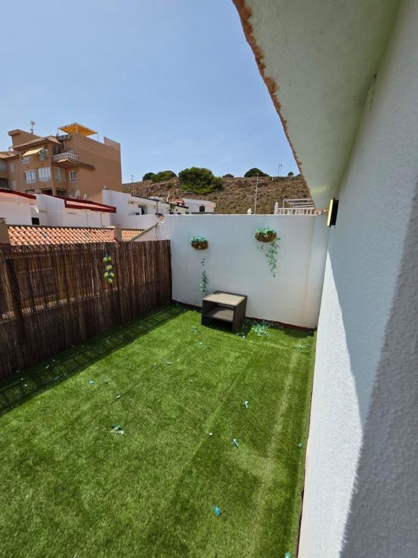 Sprzedaż szeregowego domku w Chalet adosado en Calle Comunidad Valenciana, Miramar - Torre del Moro, Torrevieja , Torrevieja photo 4