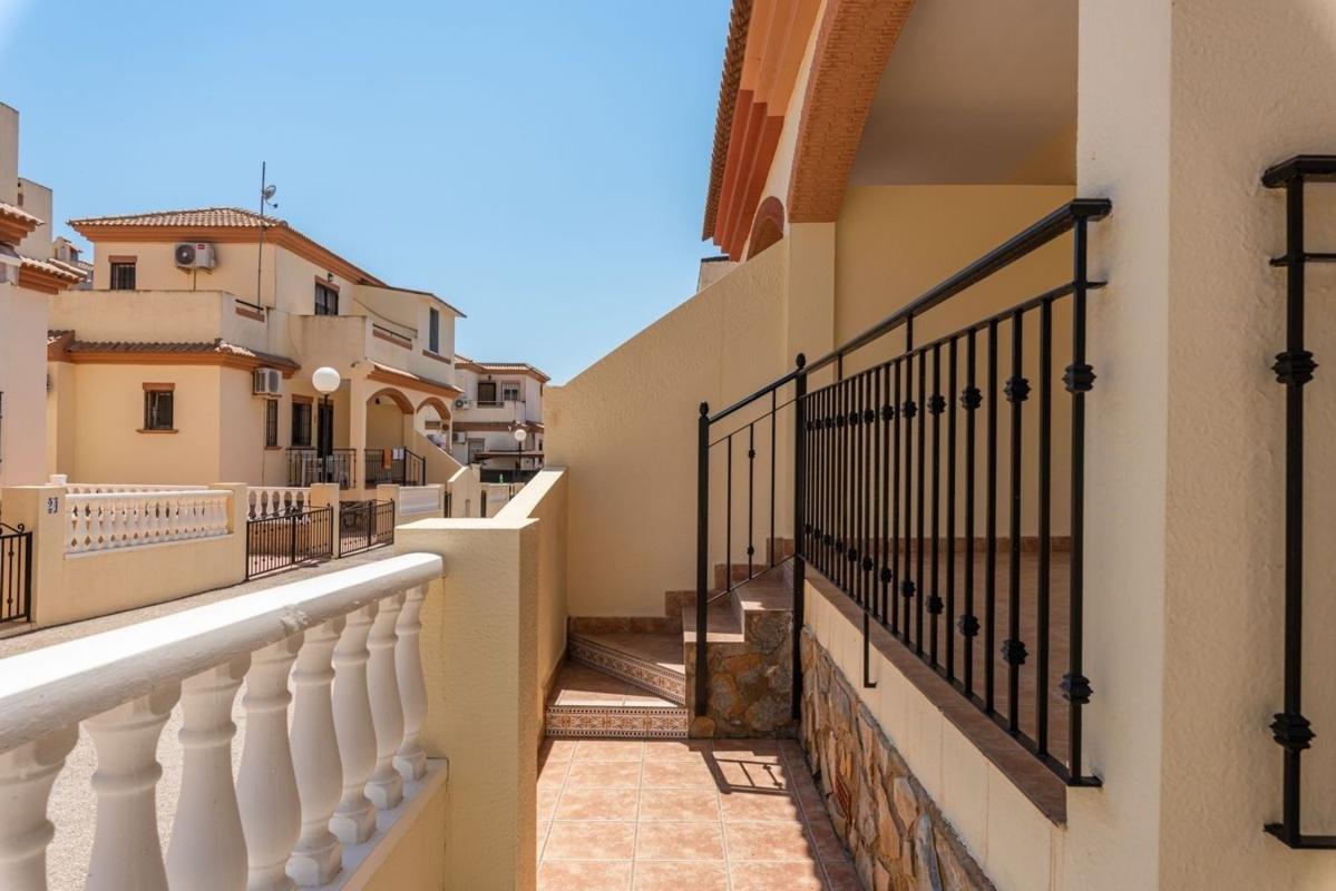 Sale of independent chalet in Casa o chalet independiente en Calle Maria San Gil Noain, 37, Parque Acuático - Sector 25, Torrevieja, Torrevieja
photo 2