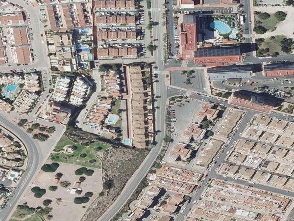 Venta de piso en Piso en Urbanización Cabo Verde, Miramar - Torre del Moro, Torrevieja, Torrevieja
thumbnail 3
