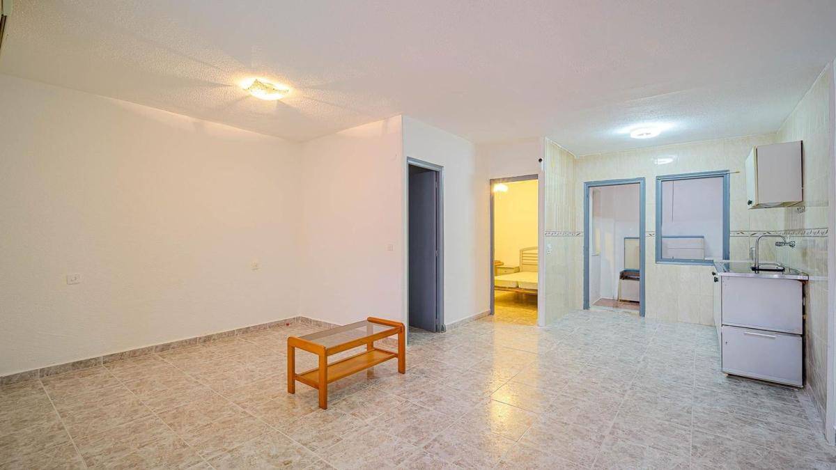Продажа таунхауса в Chalet adosado en Urbanización Torreta II, La Siesta - El Salado - Torreta, Torrevieja , Торревьеха photo 5