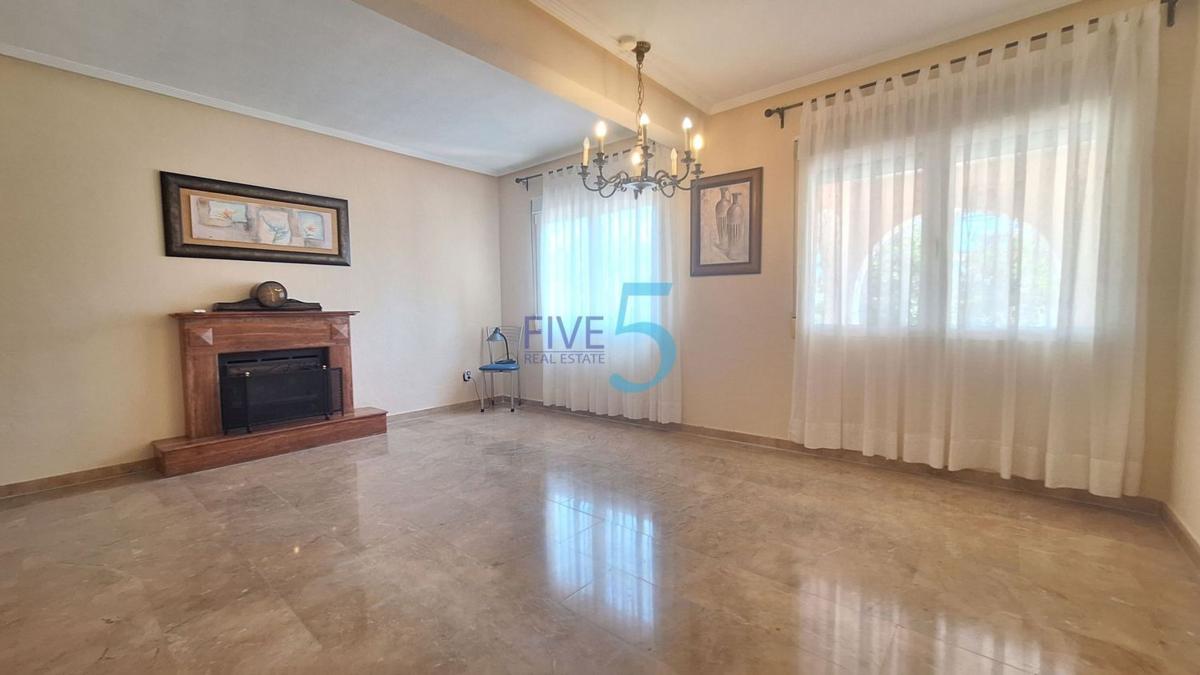 Venta de chalet independiente en Casa o chalet en La Siesta - El Salado - Torreta, Torrevieja, Torrevieja
 photo 2
