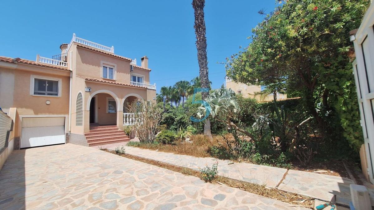 Venta de chalet independiente en Casa o chalet en La Siesta - El Salado - Torreta, Torrevieja, Torrevieja
 photo 4