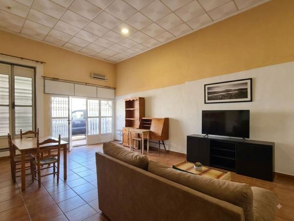 Chalet pareado en Calle San Julián, Puerto Deportivo, Torrevieja thumbnail 2