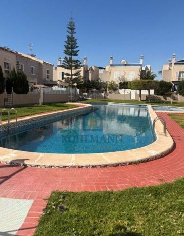 Venta de piso en Piso en Calle Talía, Aguas Nuevas, Torrevieja, Torrevieja
 photo 2