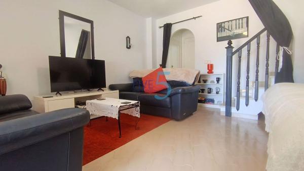 Chalet independiente en venta en Casa o chalet en La Siesta - El Salado - Torreta, Torrevieja, Torrevieja
thumbnail 2