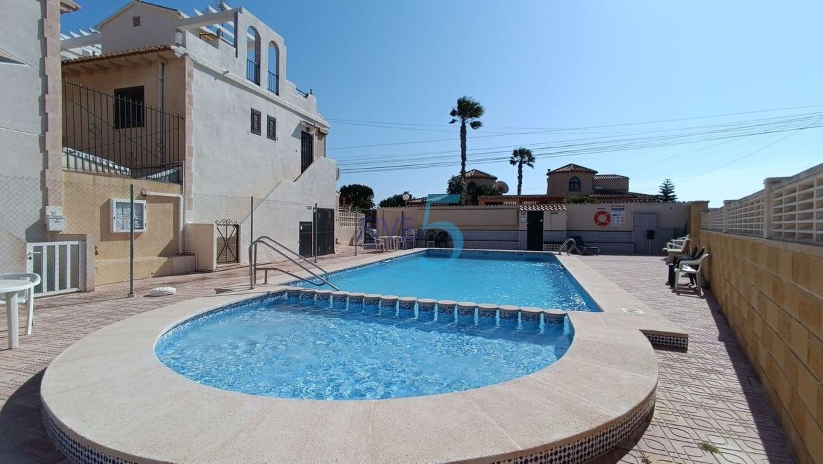 Sprzedaż niezależnego domku jednorodzinnego w Casa o chalet en La Siesta - El Salado - Torreta, Torrevieja, Torrevieja photo 4